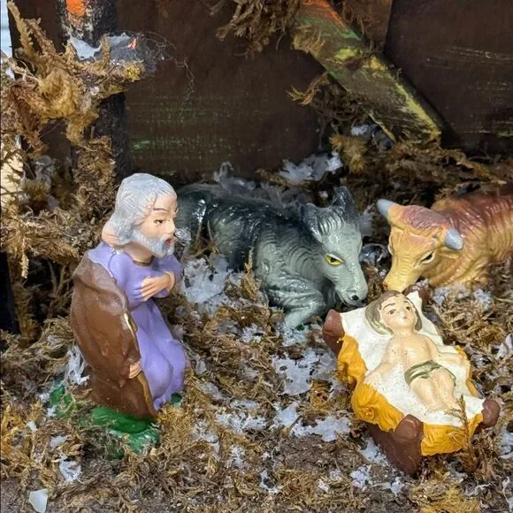 Rustic Nativity Scene with Figurines made in Italy - Picture 2 of 4